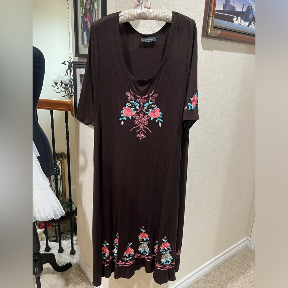 Karen Kane Chocolate Brown EMBROIDERED T- SHIRT KNIT DRESS SIZE L/XL